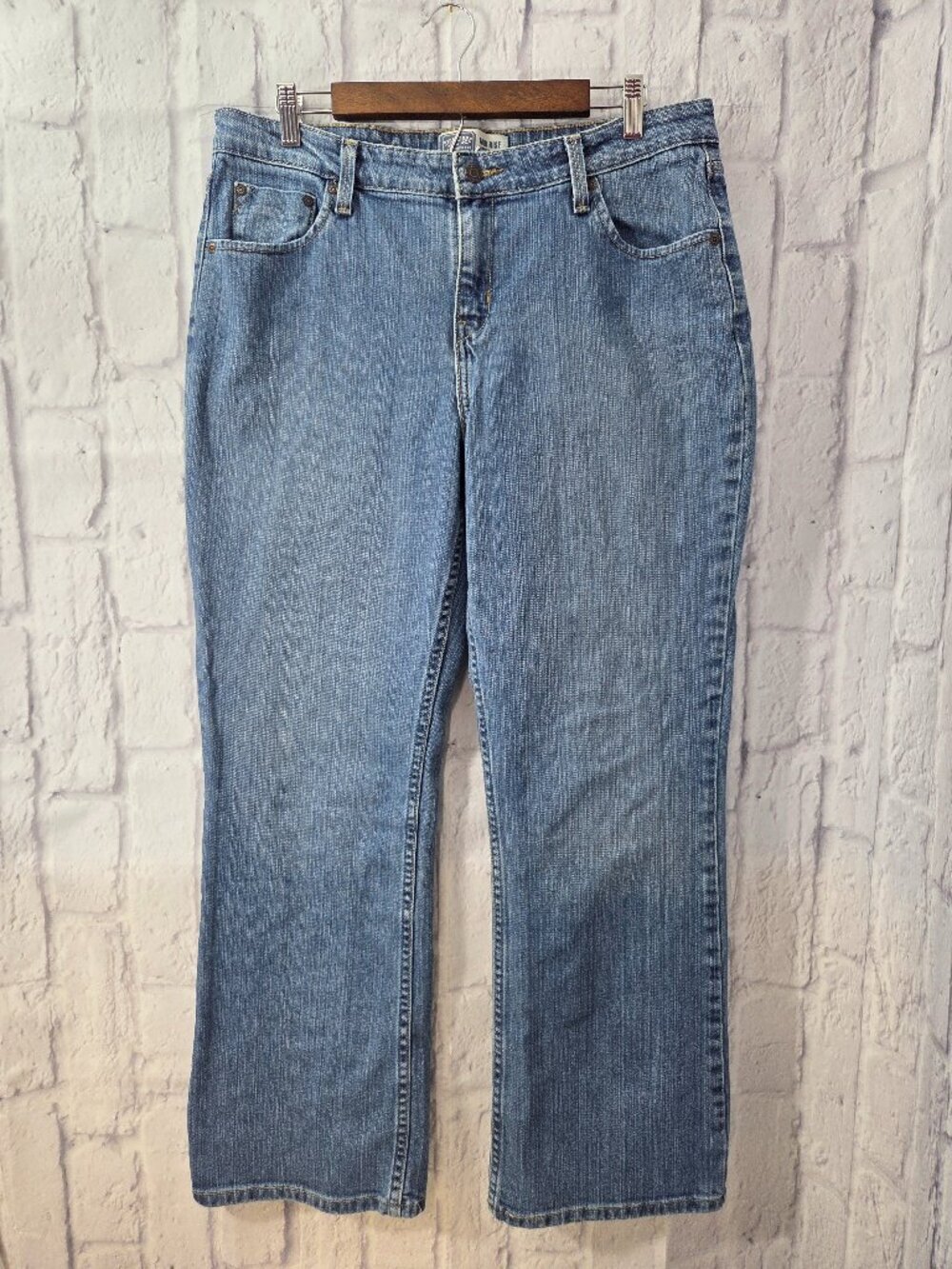 Signature Levi Strauss 16 Misses Medium Wash Denim Blue Mid Rise Bootcut Jeans